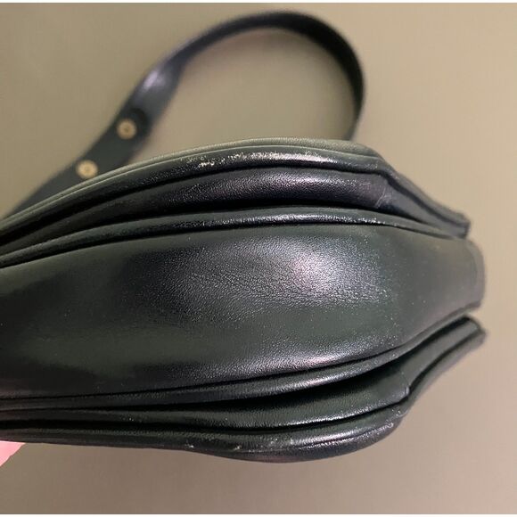 Nuova Capica accordion style adjustable strap shoulder bag - Picture 10 of 15